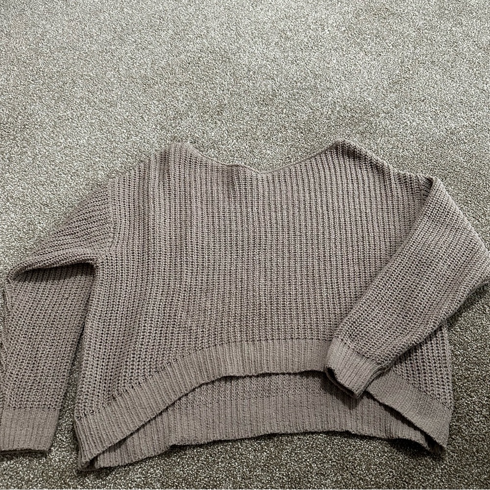 Women’s cropped sweater